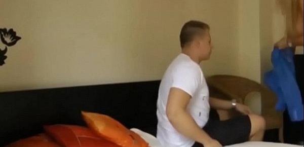 Beim Stiefsohn mit einem Fick bedankt